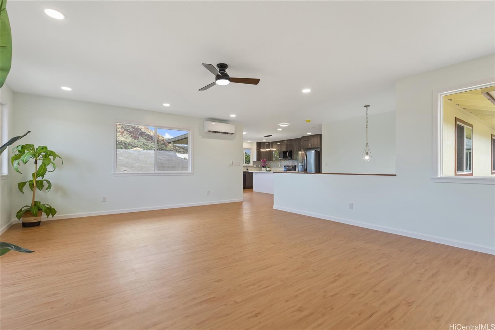 87-102  Kulaaupuni Street Maili, Leeward home - photo 9 of 25