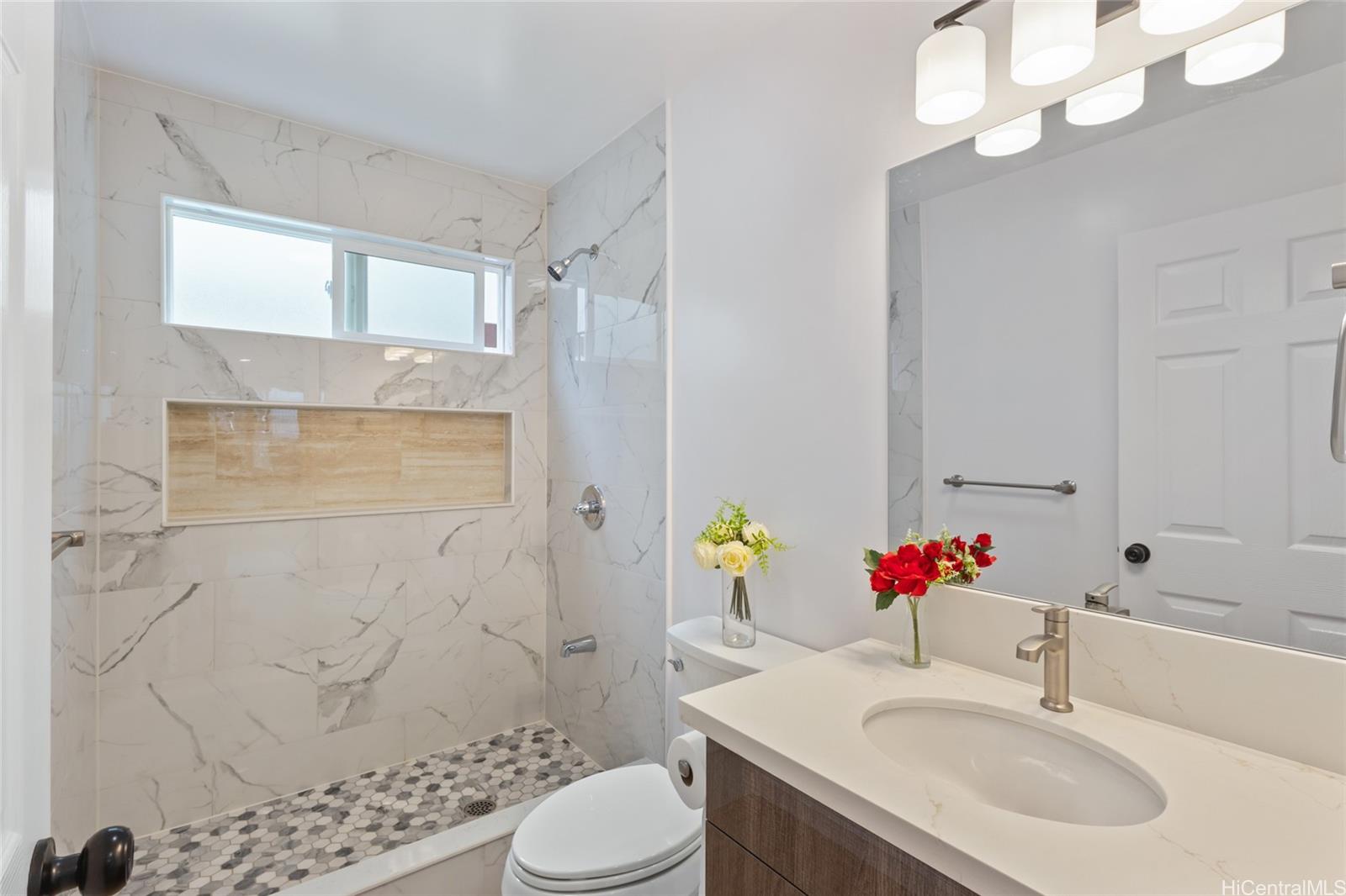 87-102  Kulaaupuni Street Maili, Leeward home - photo 10 of 25