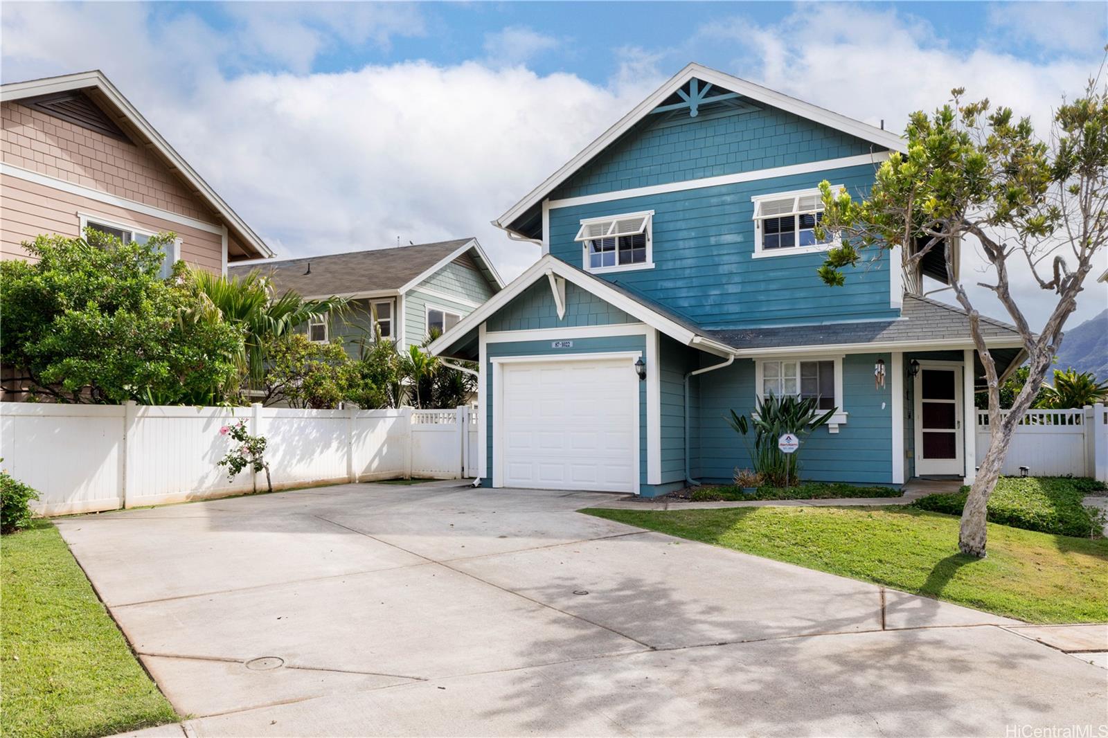 87-1022  Kahiwelola Street Maili, Leeward home - photo 2 of 25