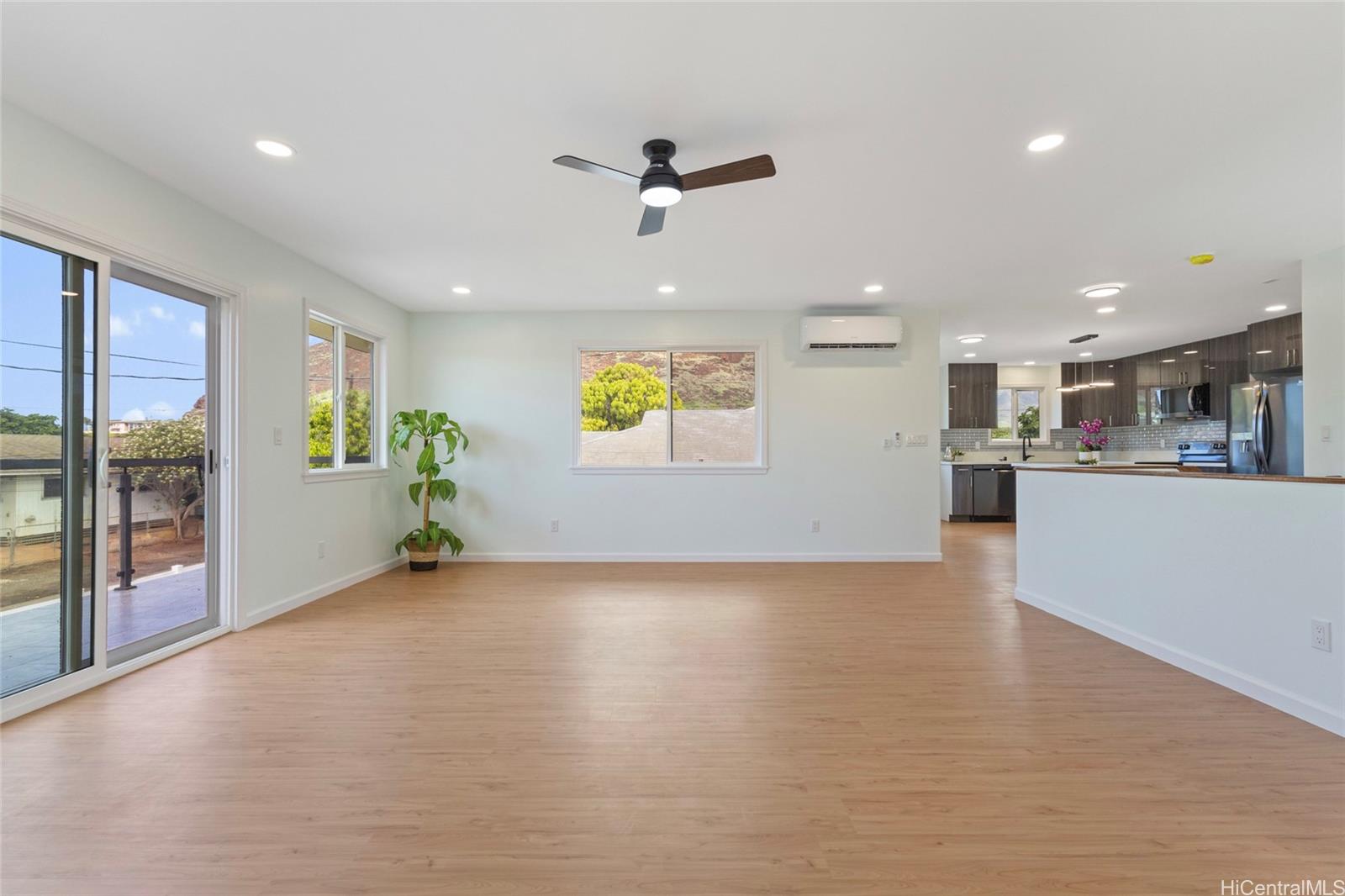 87-102 C  Kulaaupuni Street Maili, Leeward home - photo 4 of 25