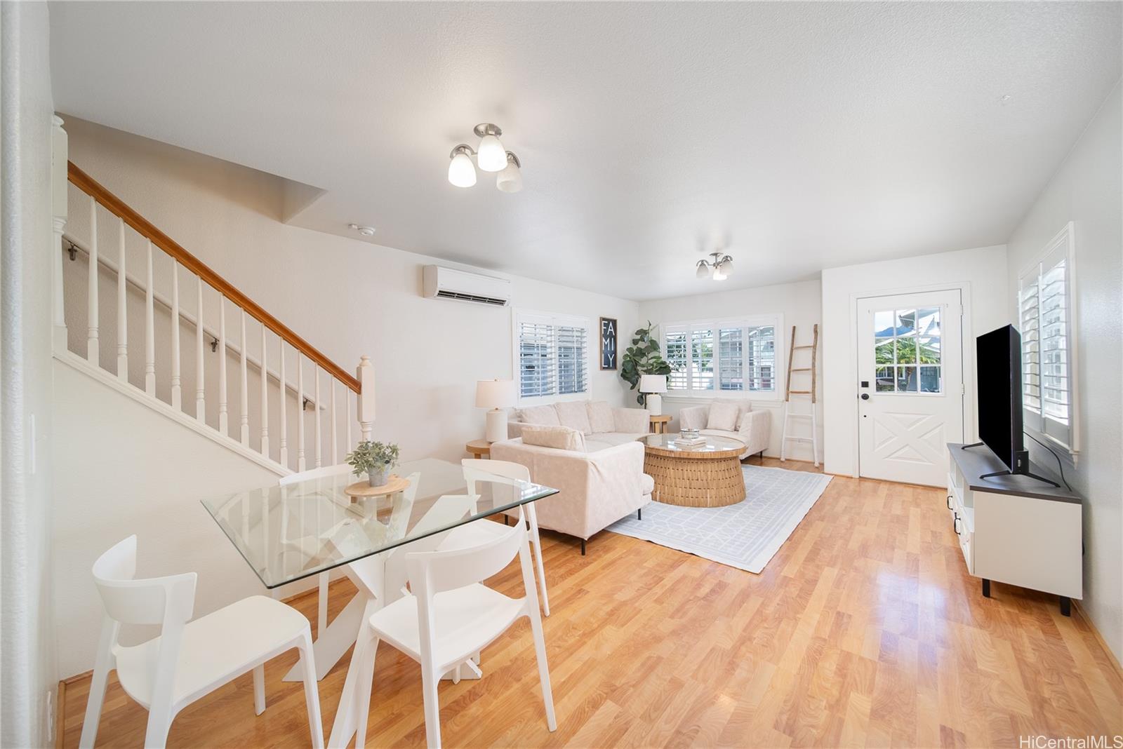 87-1041  Huamoa Street Maili Sea-palekai, Leeward home - photo 4 of 25