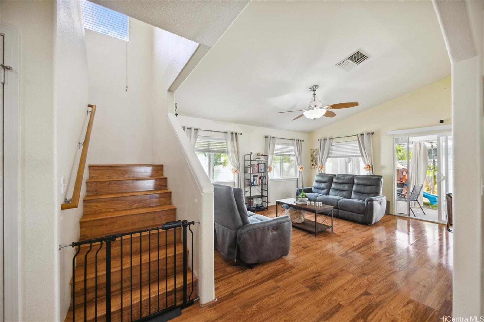 87-1044  Anaha Street Maili Sea-nohokai, Leeward home - photo 5 of 21