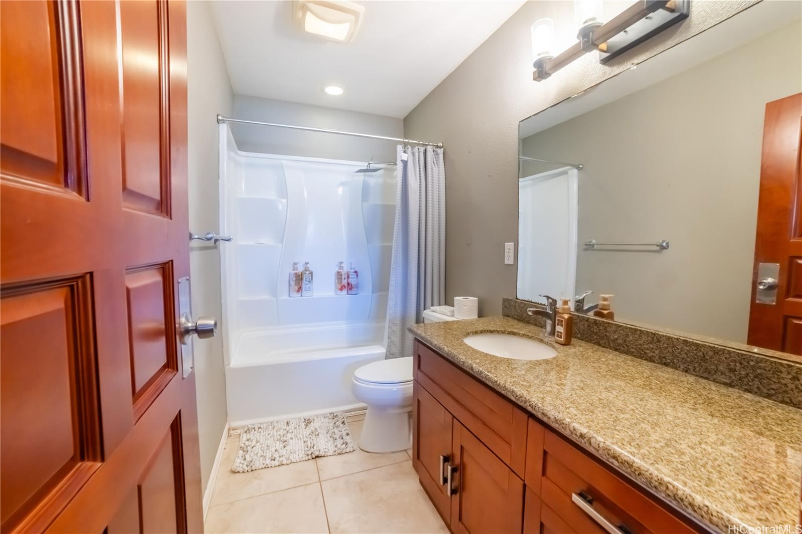 87-107 Kulaaupuni Street townhouse # 2, Waianae, Hawaii - photo 14 of 23