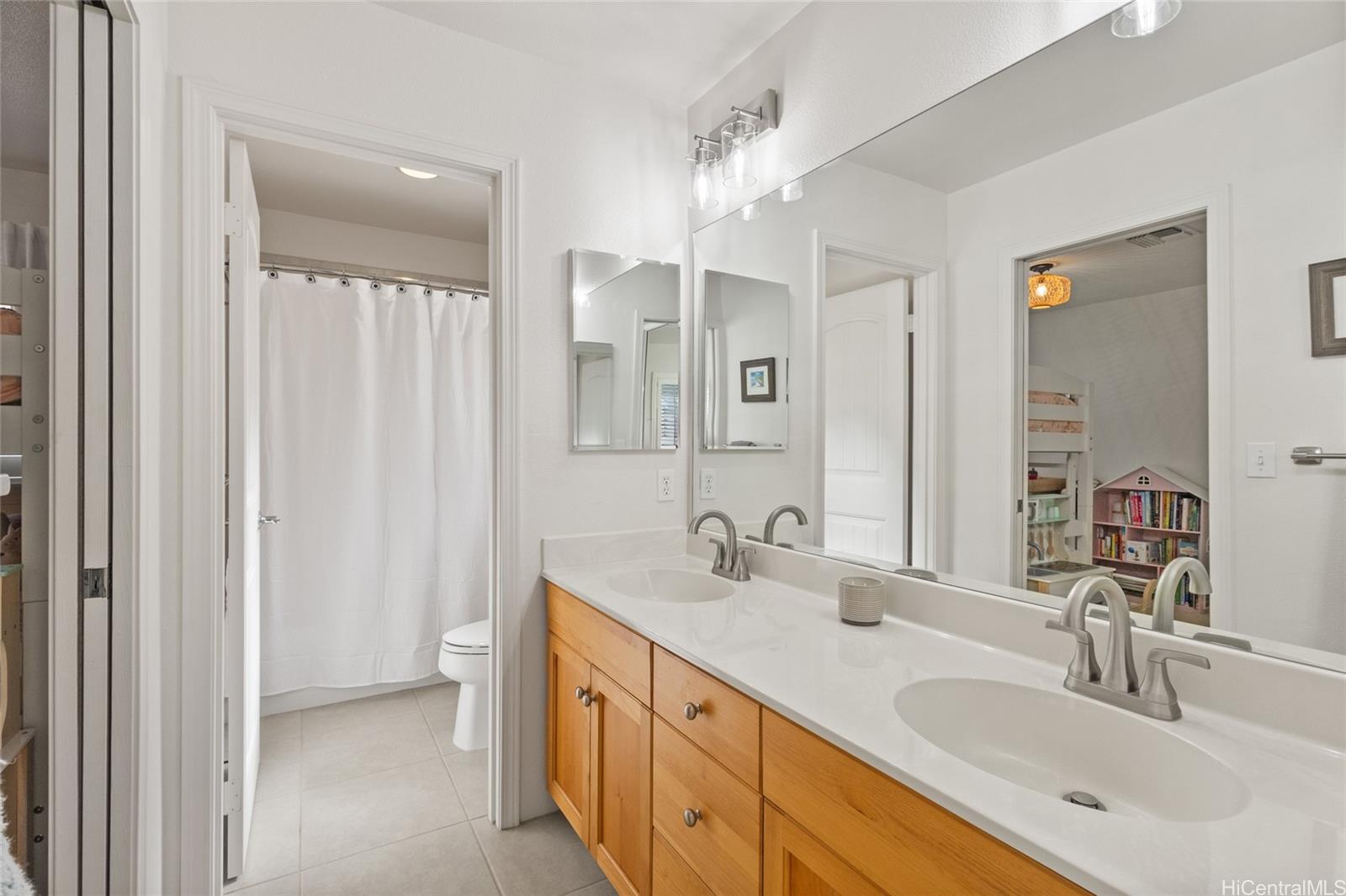 87-1086  Anaha Street Maili Sea-nohokai, Leeward home - photo 17 of 23