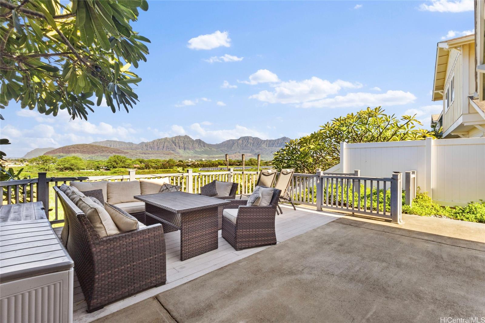 87-1086  Anaha Street Maili Sea-nohokai, Leeward home - photo 3 of 23