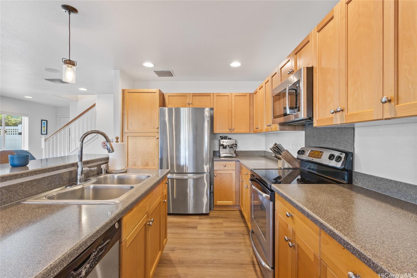 87-1086  Anaha Street Maili Sea-nohokai, Leeward home - photo 5 of 23