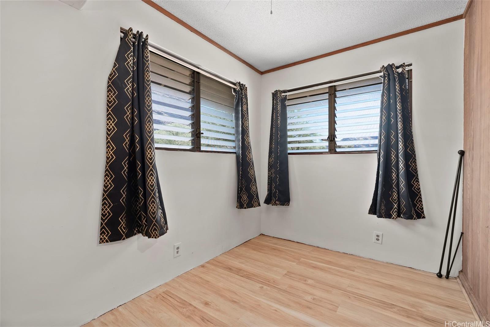 87-1087  Apuupuu Road Maili, Leeward home - photo 13 of 25