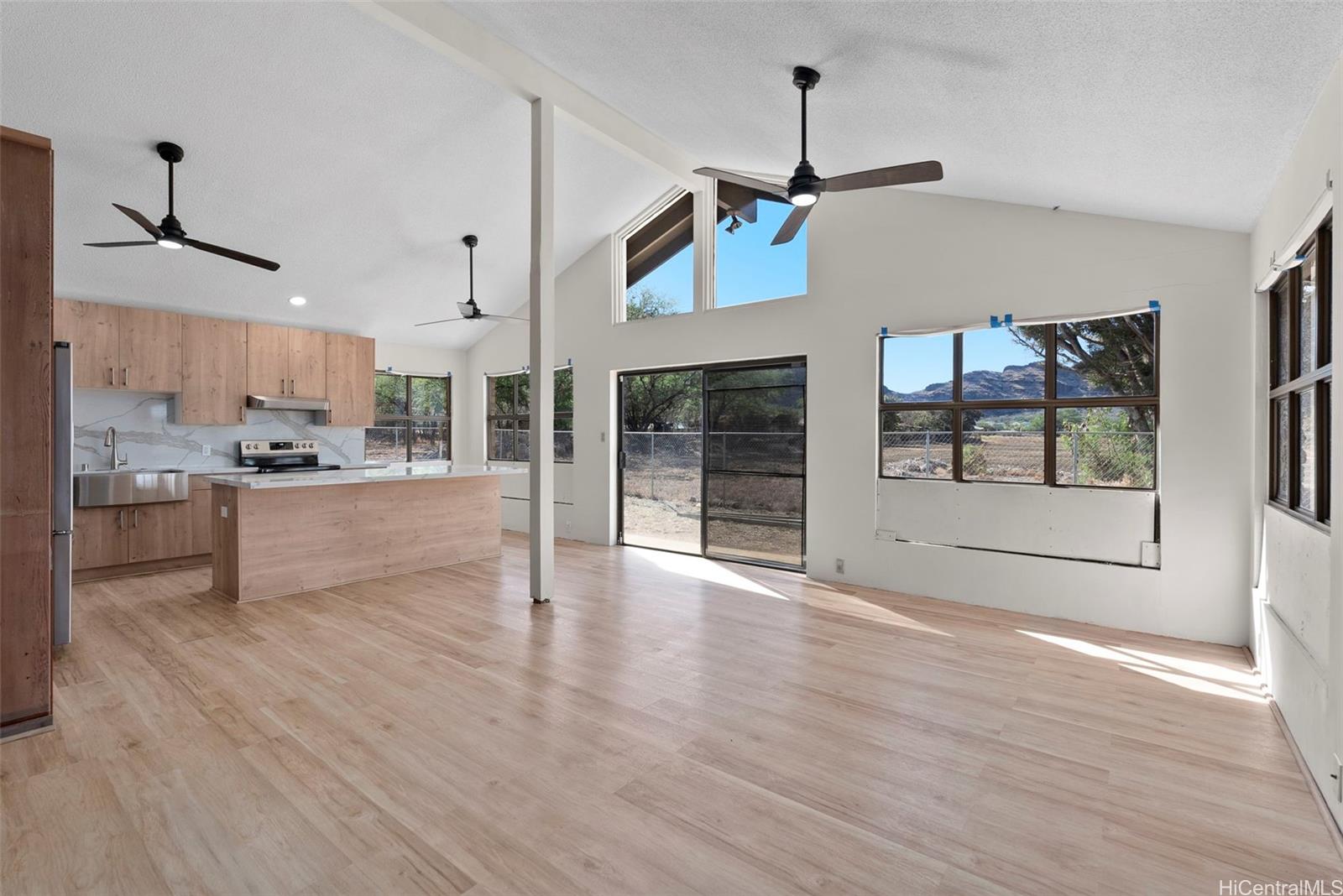 87-1087  Apuupuu Road Maili, Leeward home - photo 4 of 25