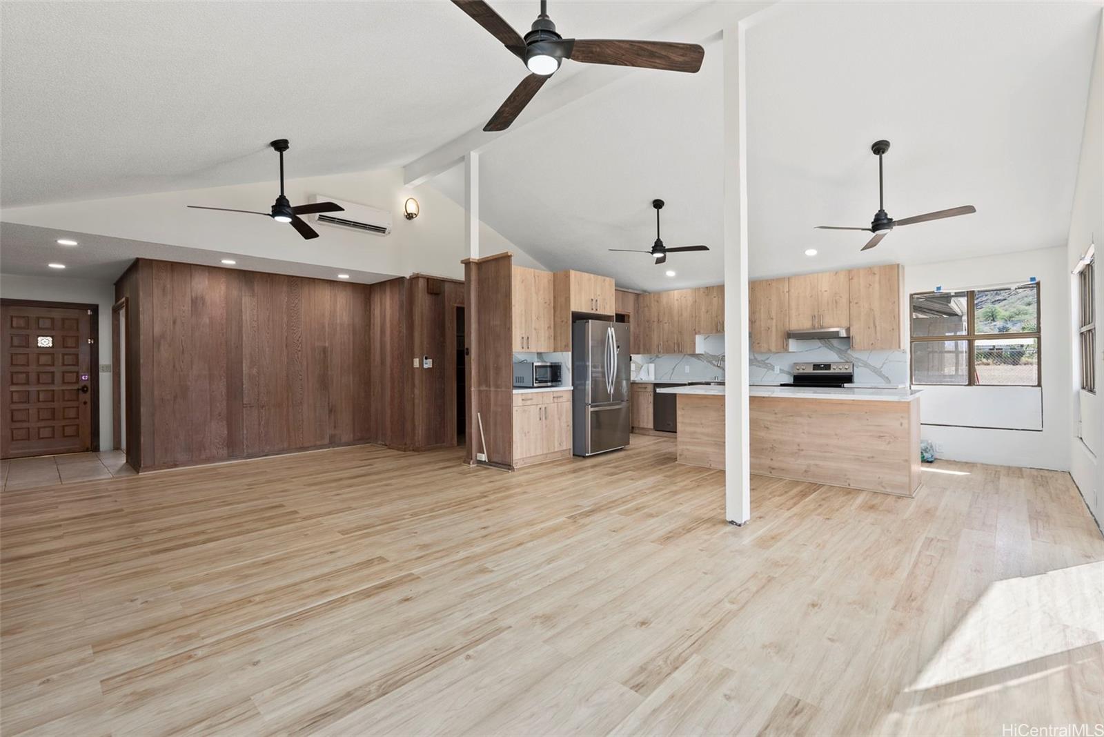 87-1087  Apuupuu Road Maili, Leeward home - photo 5 of 25