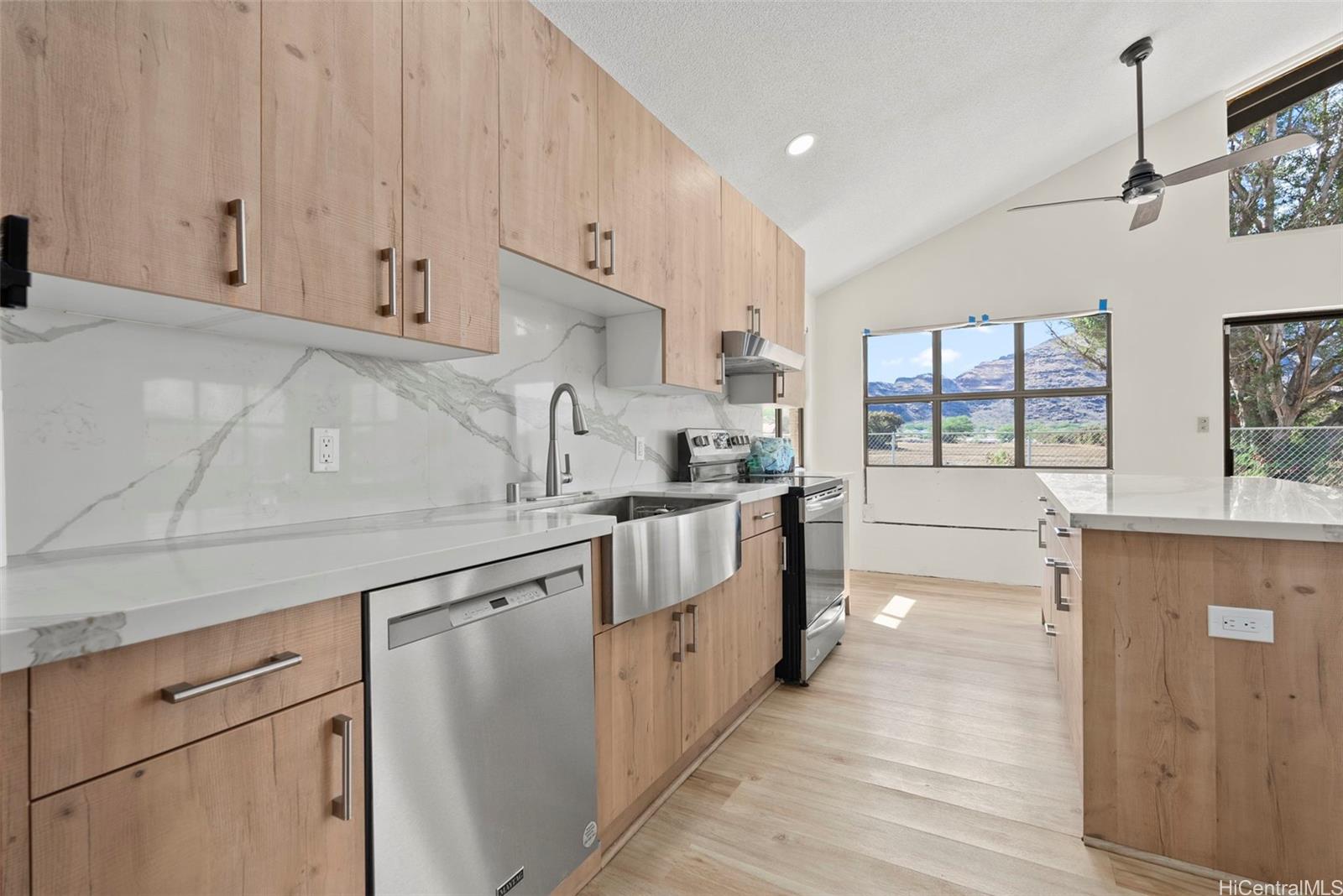 87-1087  Apuupuu Rd Maili, Leeward home - photo 7 of 25