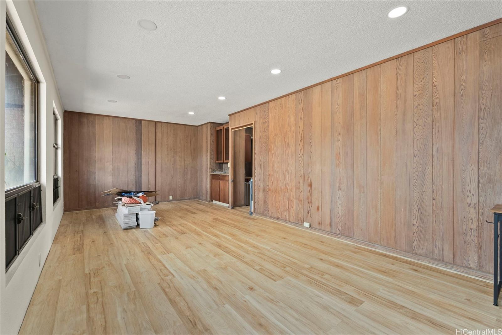 87-1087  Apuupuu Rd Maili, Leeward home - photo 8 of 25