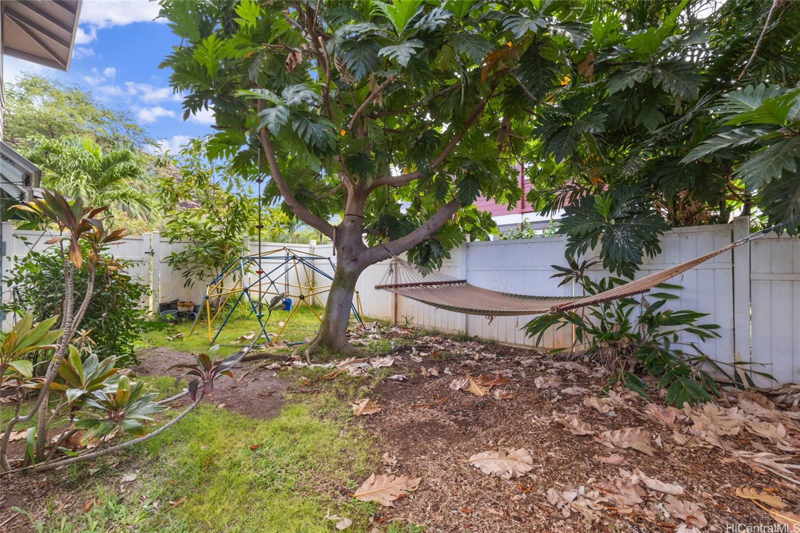 87-109 Kulaaupuni Street townhouse # 1, Waianae, Hawaii - photo 19 of 20