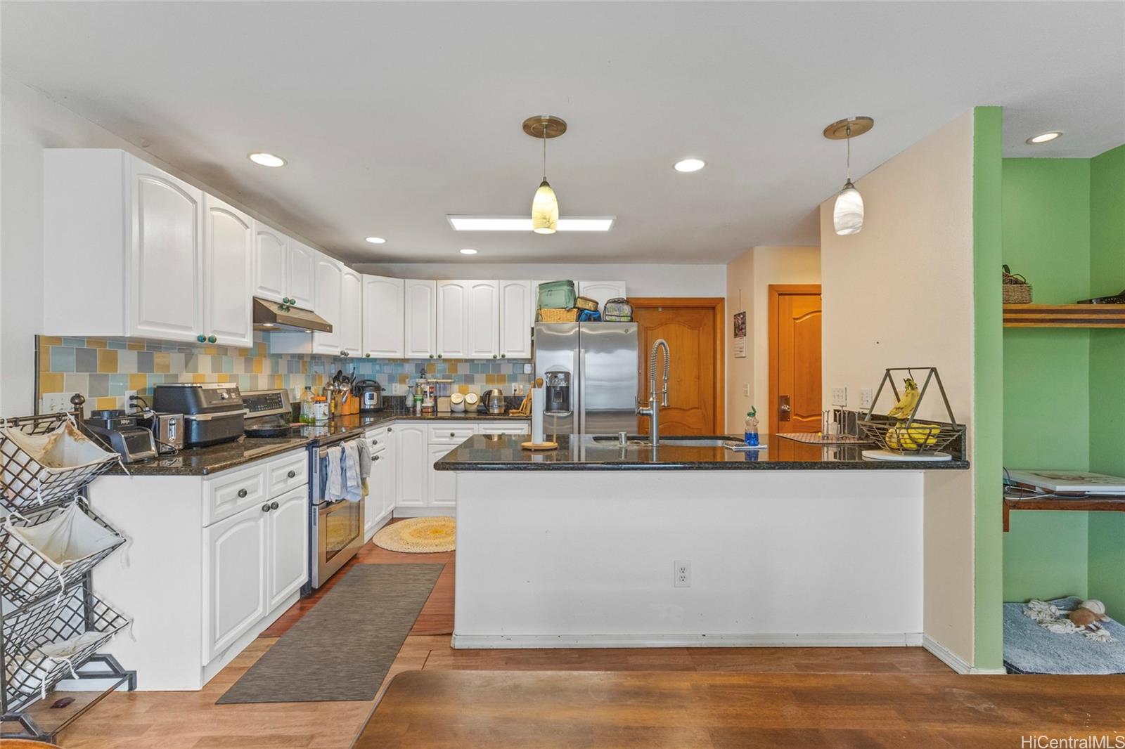 87-109 Kulaaupuni Street townhouse # 1, Waianae, Hawaii - photo 3 of 20