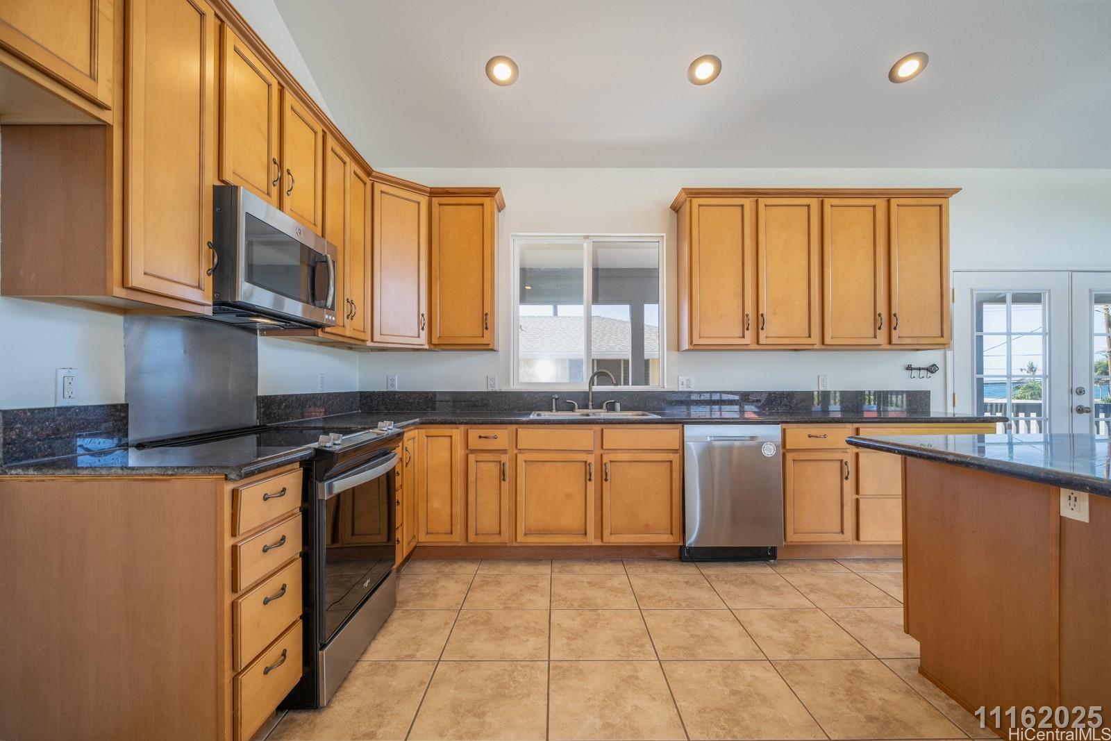 87-110 Kaukama Road Waianae - Rental - photo 17 of 24