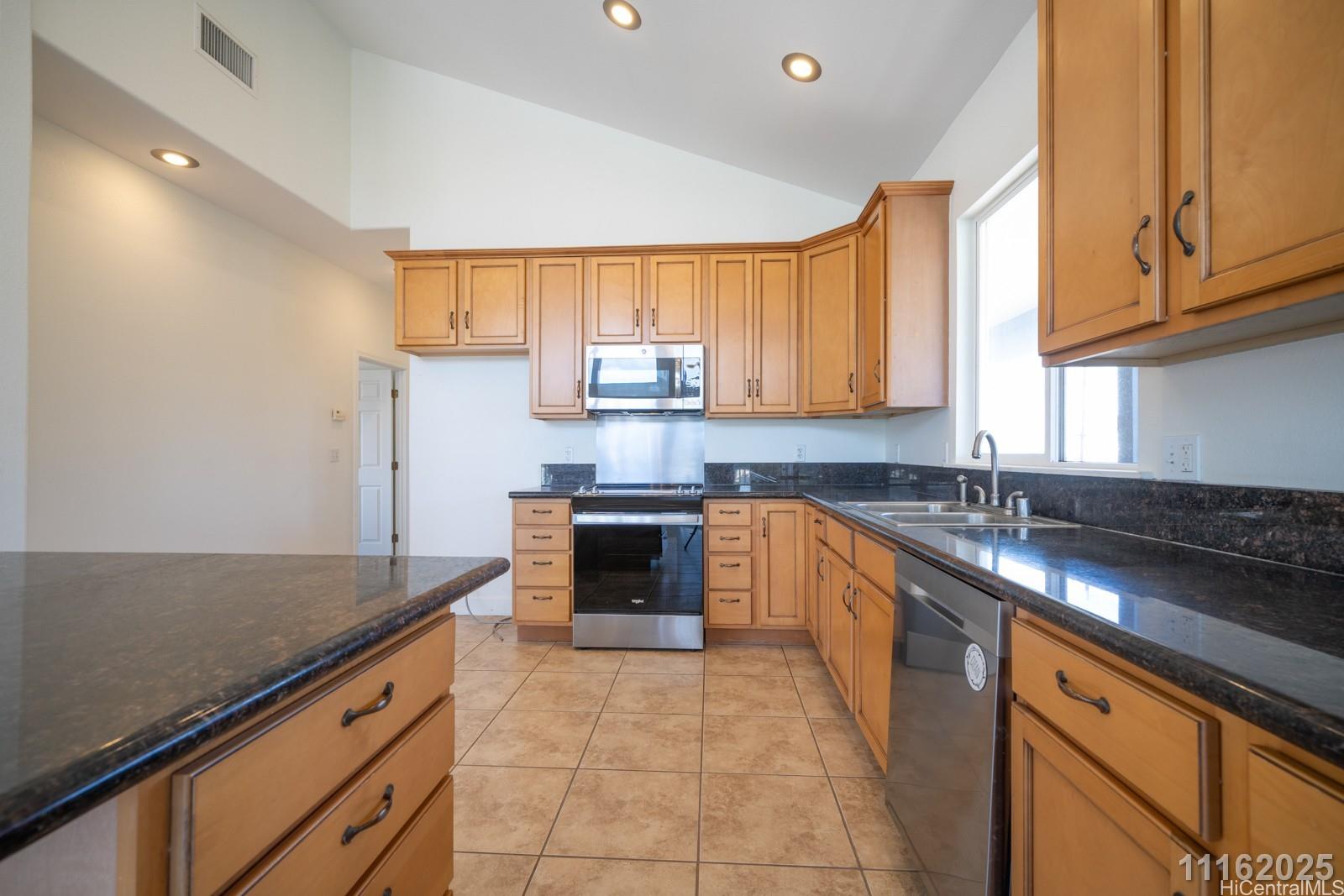 87-110 Kaukama Road Waianae - Rental - photo 14 of 25