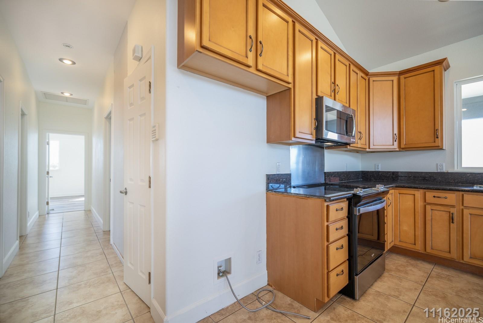 87-110 Kaukama Road Waianae - Rental - photo 15 of 25