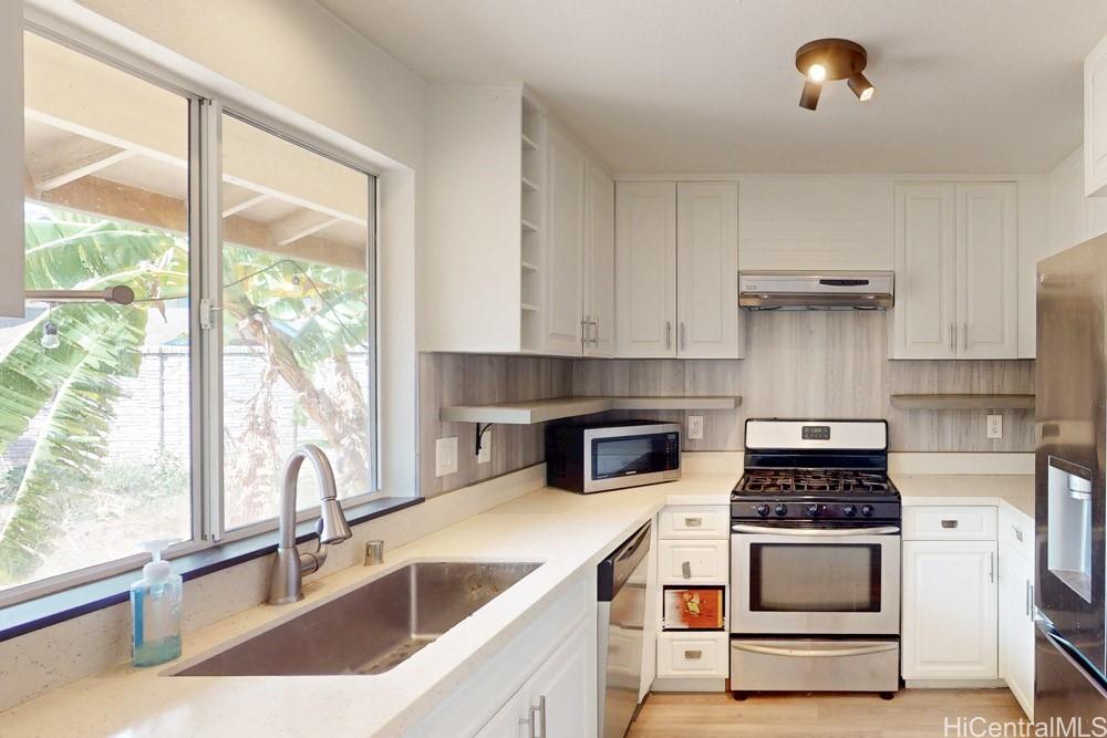 87-126  Kulapa Place Maili, Leeward home - photo 5 of 25