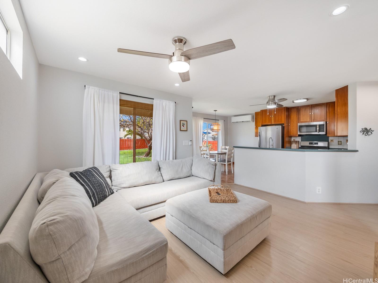 87-131 Helekula Pl Waianae - Rental - photo 3 of 21