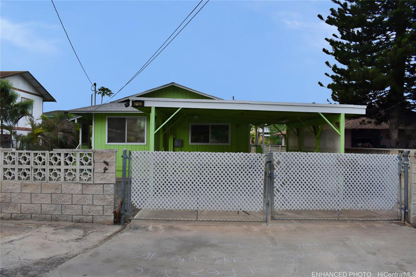 87-133  Pelanaki Street Maili, Leeward home - photo 4 of 12