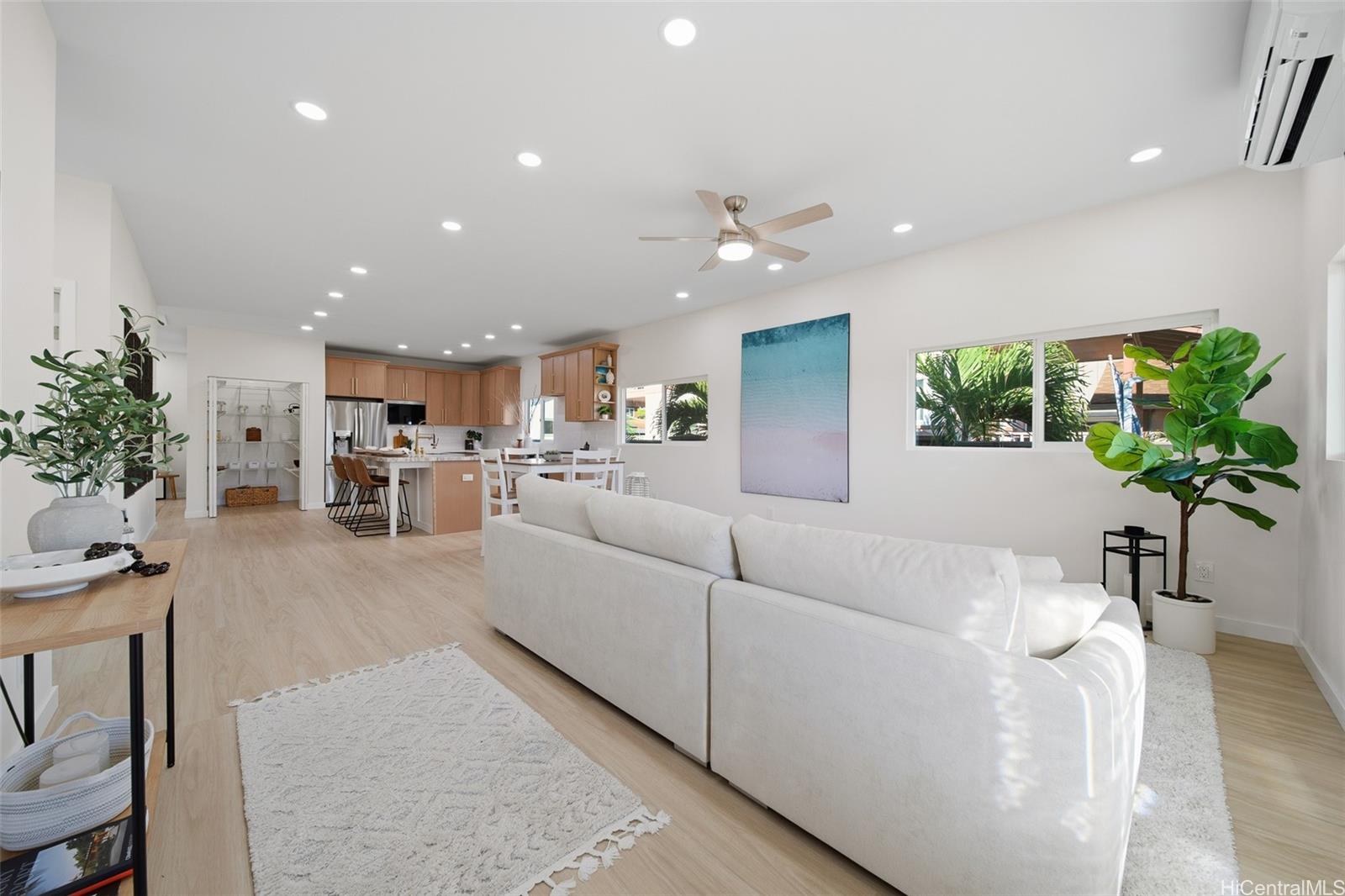 87-134  Makona Street Maili, Leeward home - photo 3 of 25