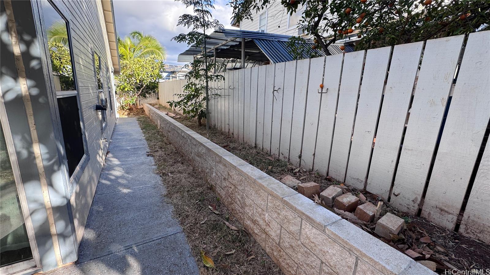 87-141  Kulahelela Place Maili, Leeward home - photo 4 of 15