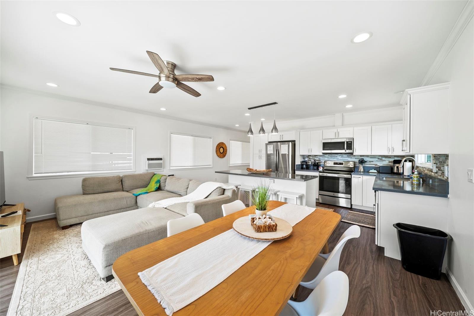 87-1446  Akowai Rd Maili, Leeward home - photo 2 of 23