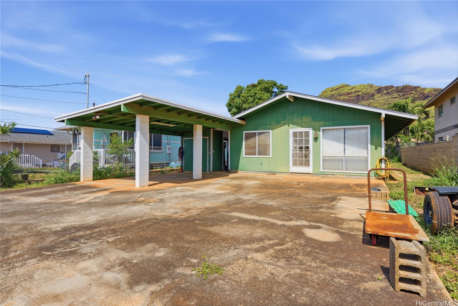 87-146  Lualei Pl Maili, Leeward home - photo 3 of 25