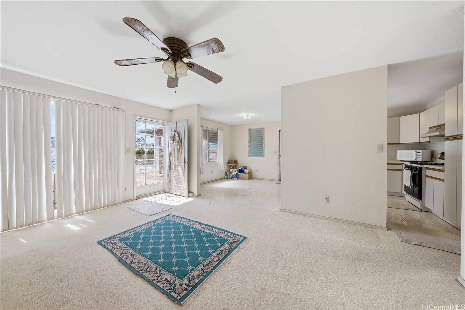 87-146  Lualei Pl Maili, Leeward home - photo 7 of 25