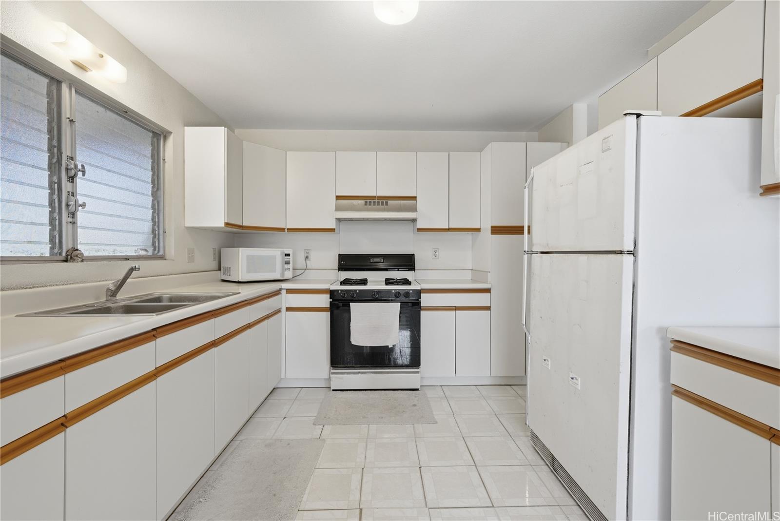 87-146  Lualei Pl Maili, Leeward home - photo 9 of 25