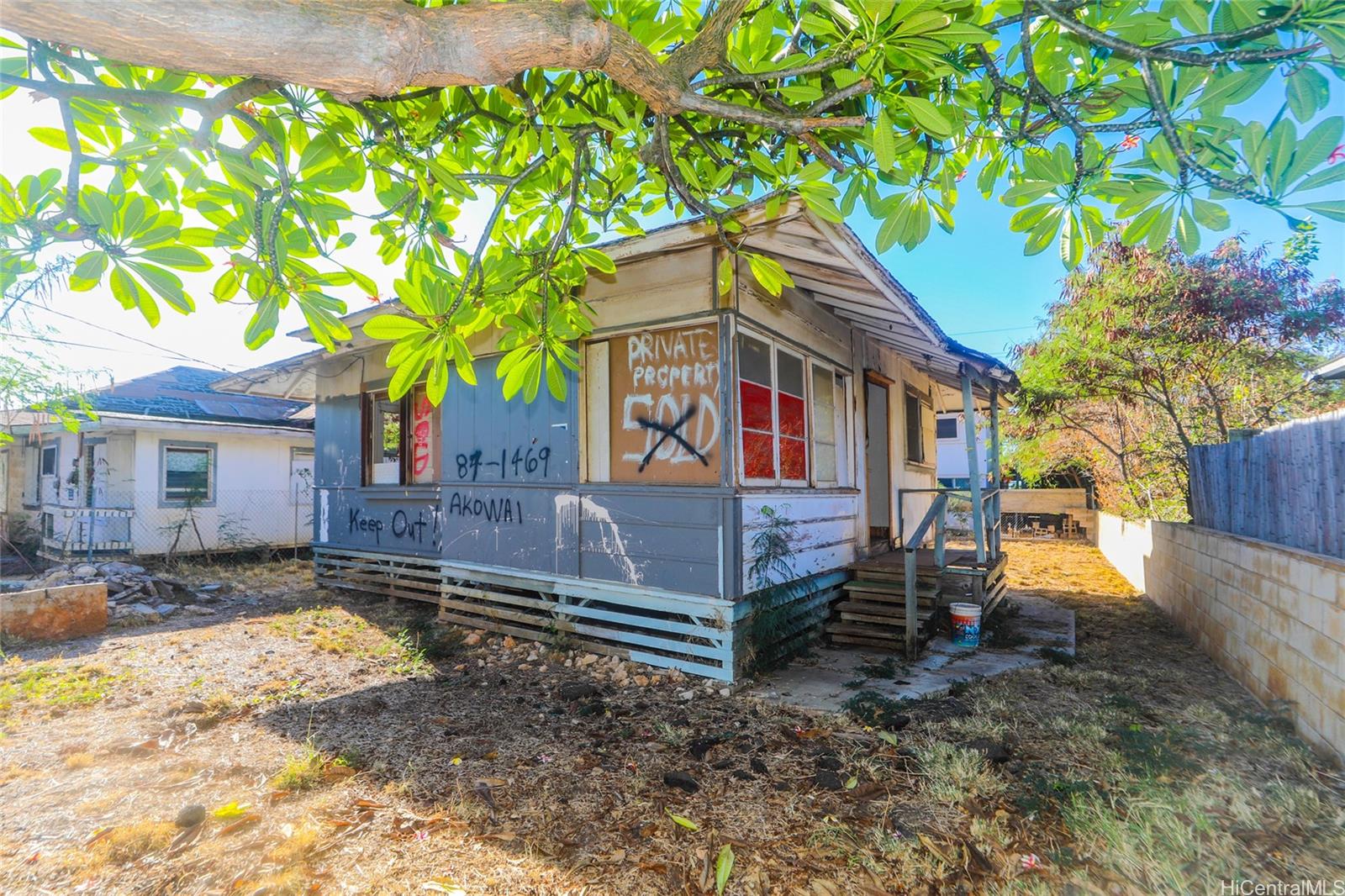 87-1469  Akowai Road Maili, Leeward home - photo 3 of 11