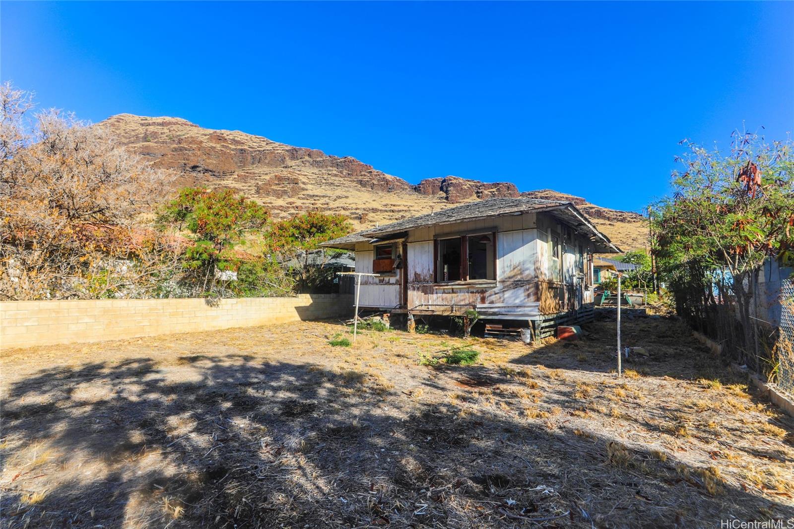 87-1469  Akowai Road Maili, Leeward home - photo 8 of 11