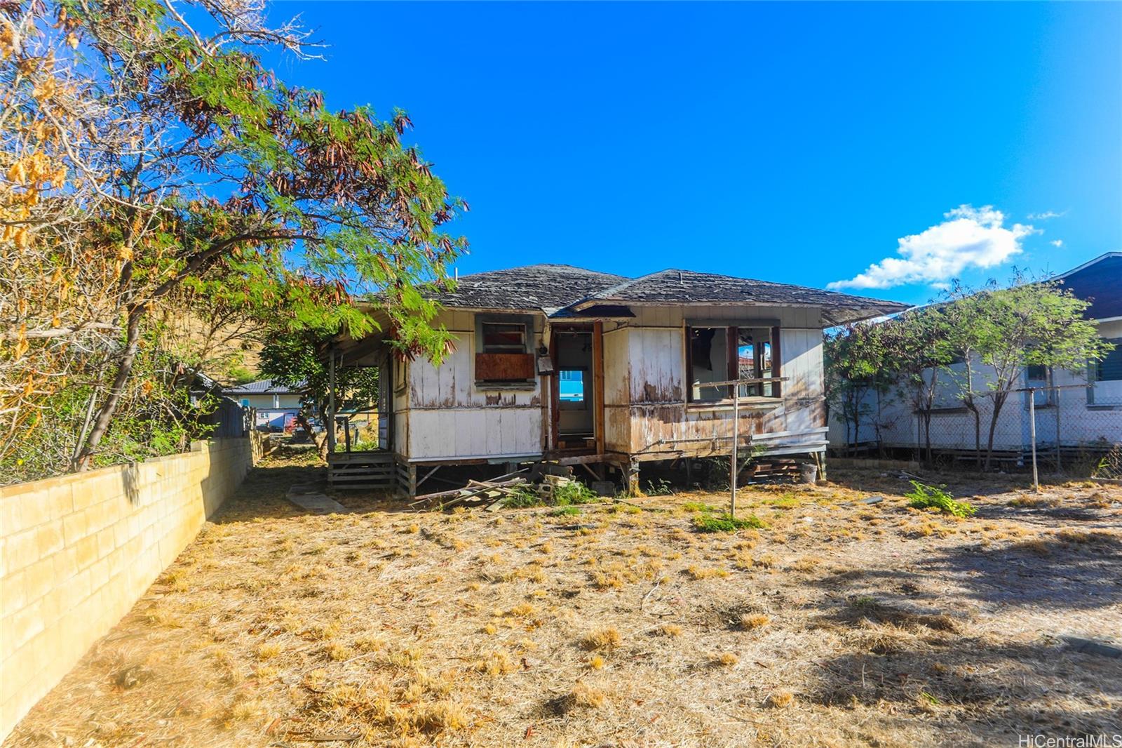 87-1469  Akowai Road Maili, Leeward home - photo 9 of 11