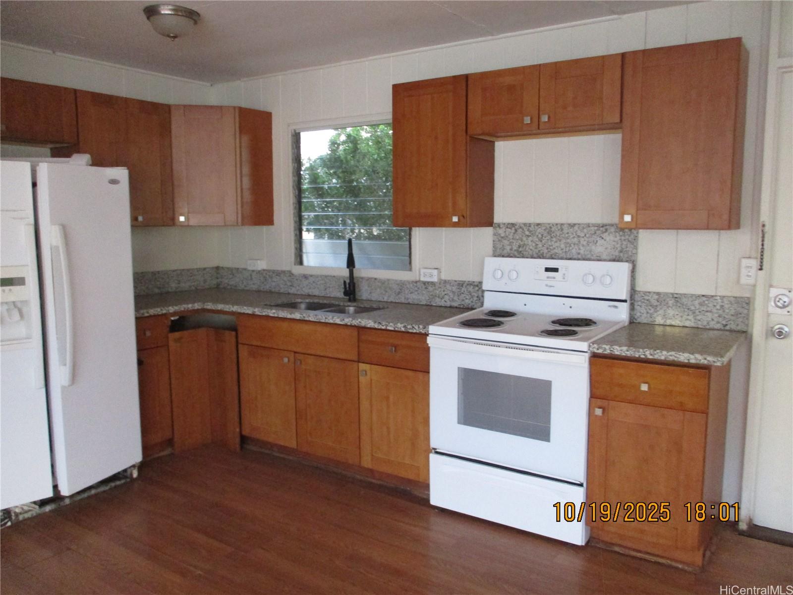 87-151  Kulaaupuni St Maili, Leeward home - photo 4 of 9