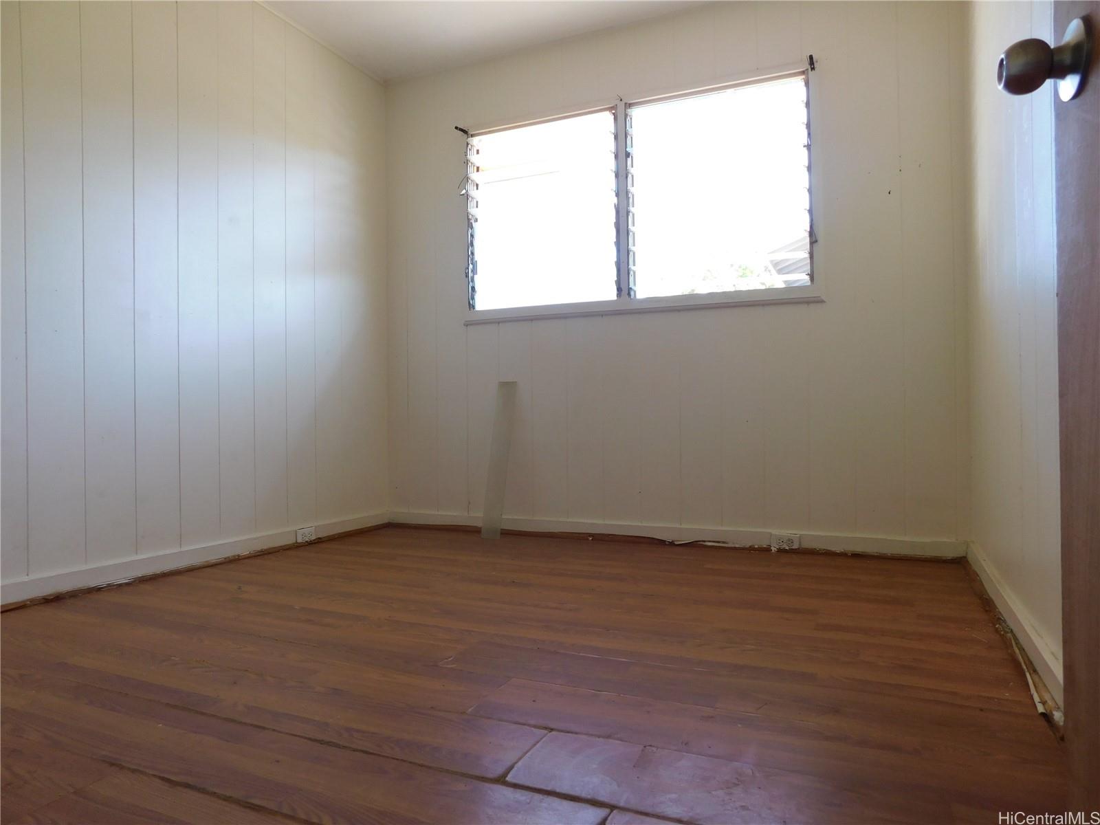 87-151  Kulaaupuni Street Maili, Leeward home - photo 6 of 11