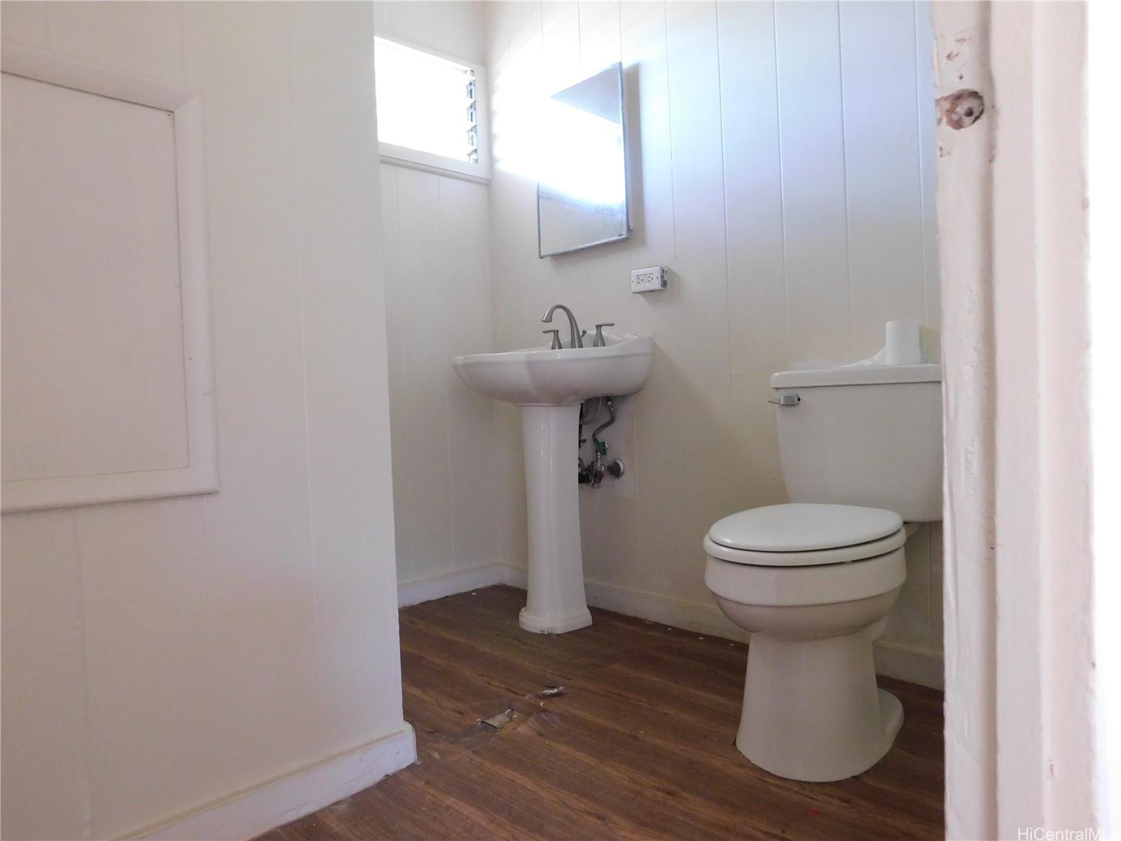 87-151  Kulaaupuni Street Maili, Leeward home - photo 8 of 11