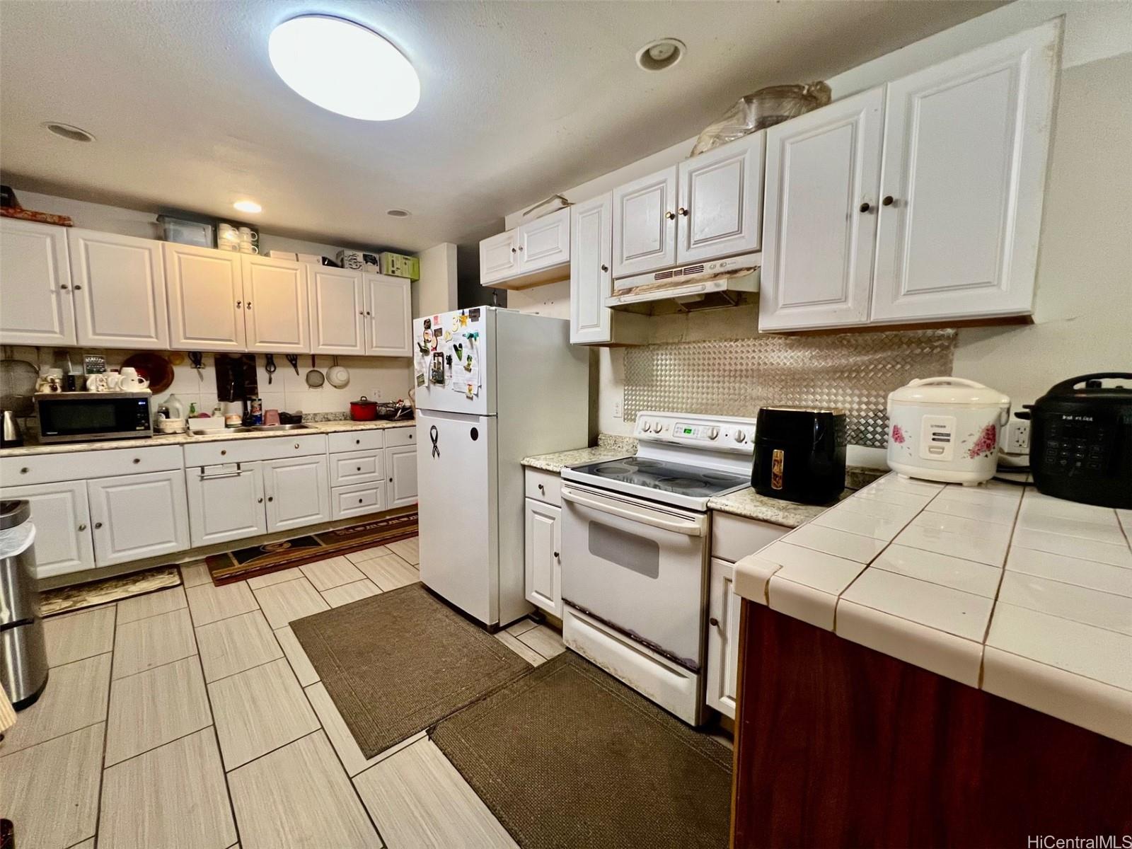 87-159  Maipela Street Maili, Leeward home - photo 7 of 9