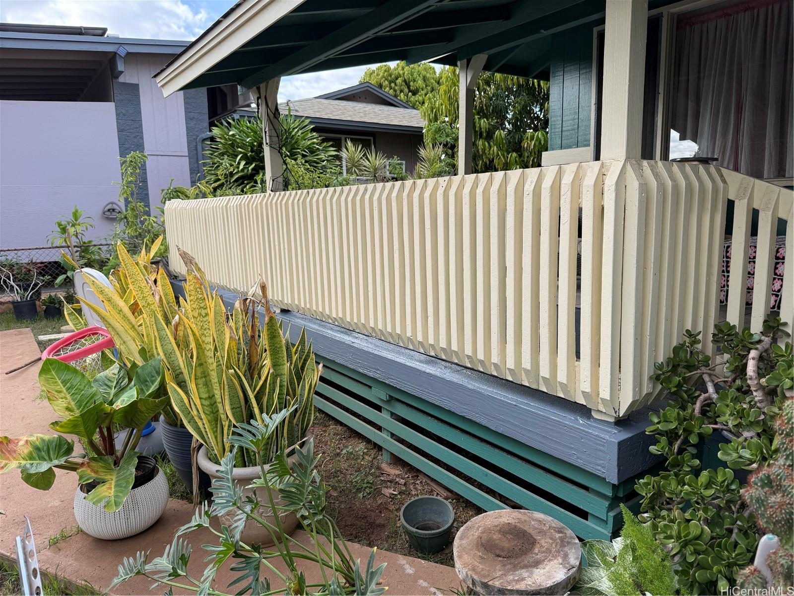 87-170  Maliona Street Maili, Leeward home - photo 2 of 21