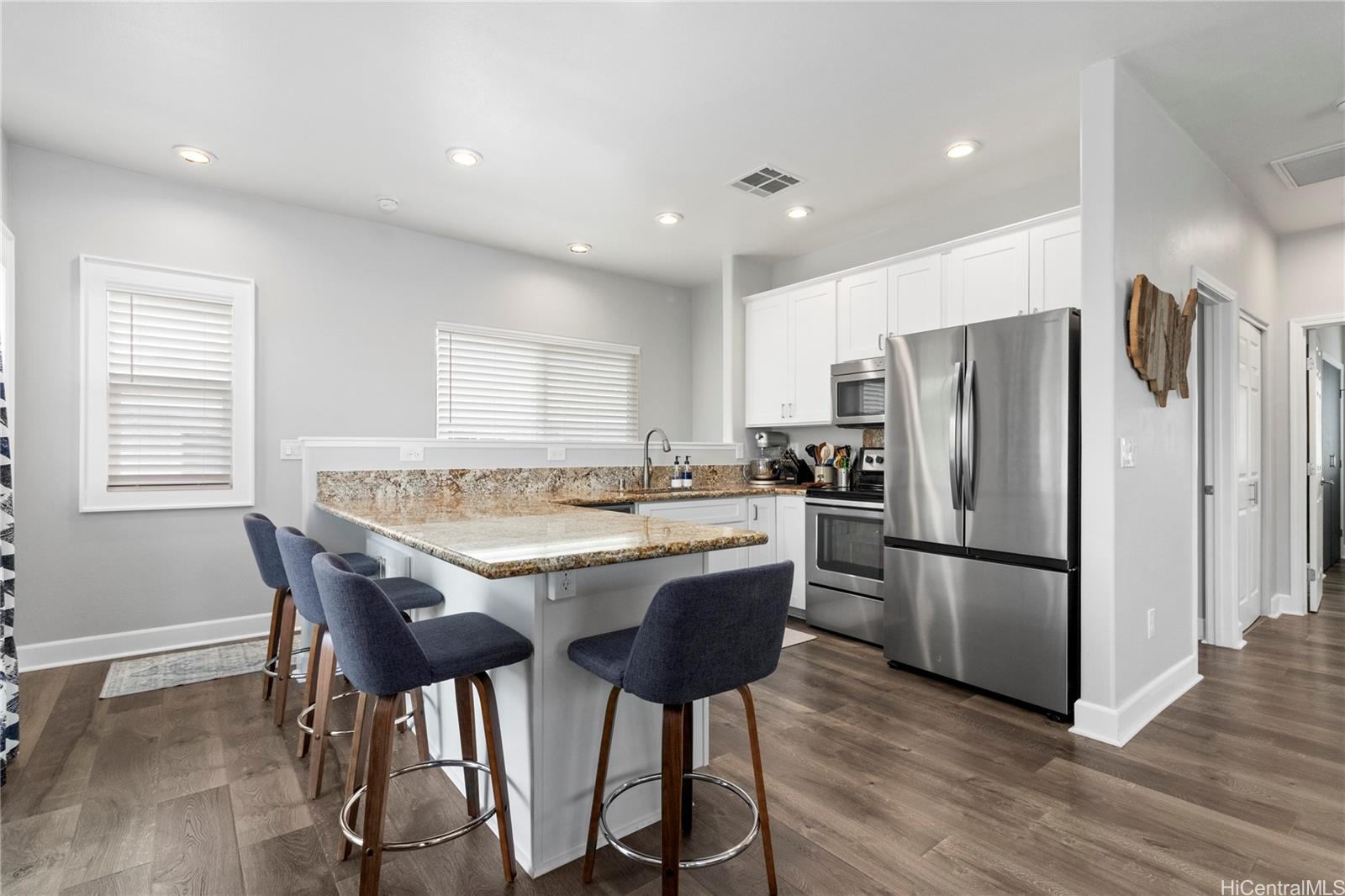 87-1720  Farrington Hwy Maili, Leeward home - photo 2 of 24