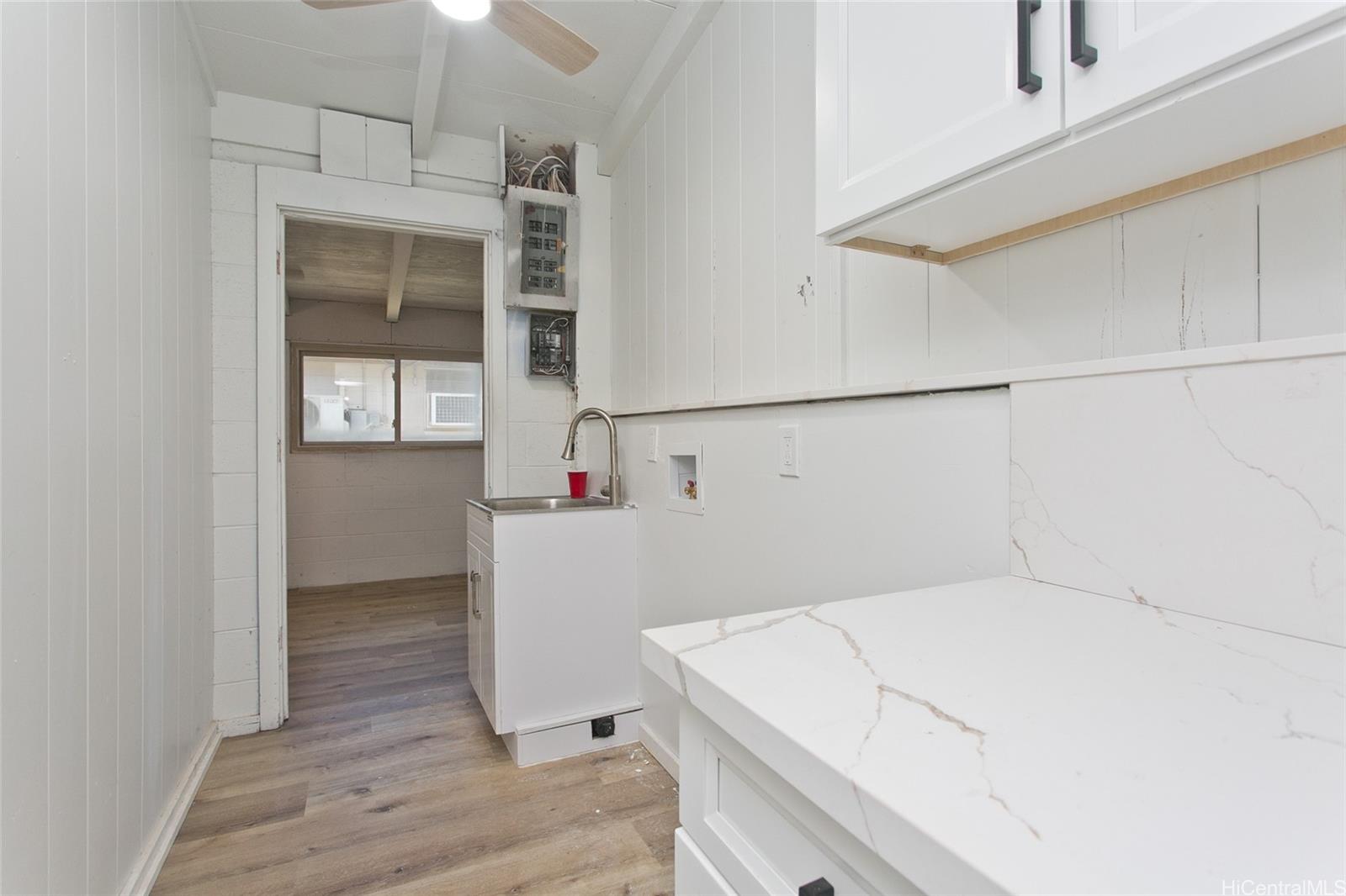 87-1727  Mohihi Street Maili, Leeward home - photo 8 of 15