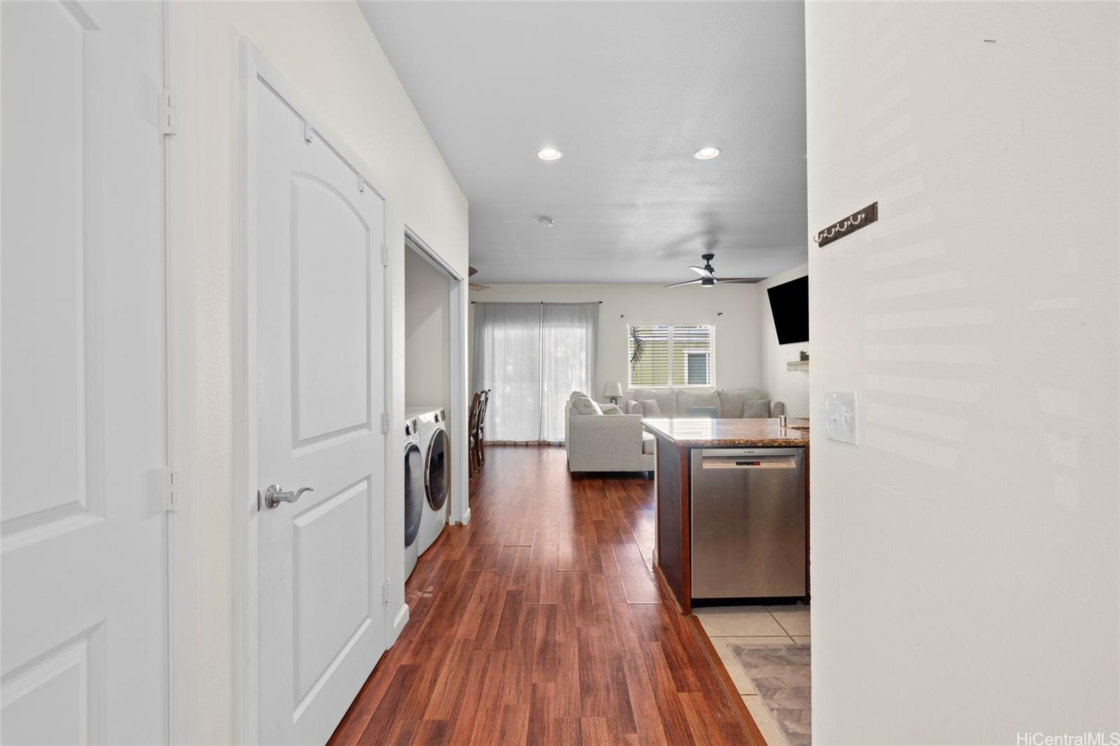 87-176 Maipalaoa Road townhouse # D12, Waianae, Hawaii - photo 6 of 25