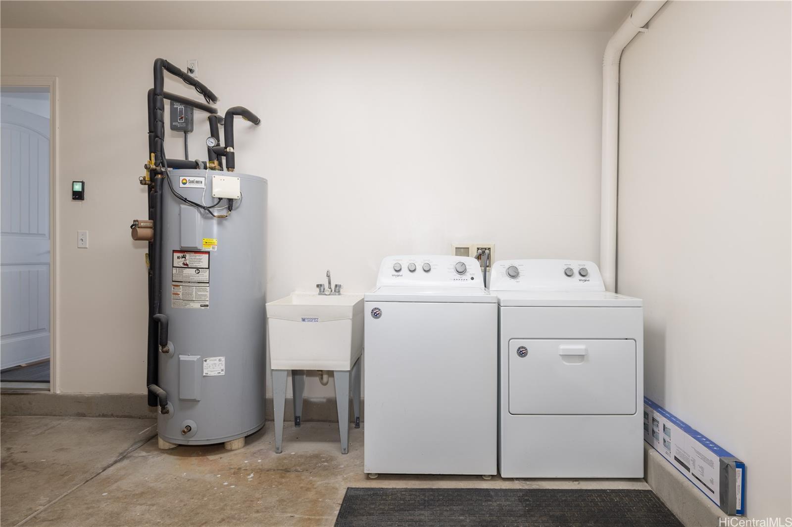 87-1762  Mokila Street Maili Sea-makalae 1, Leeward home - photo 3 of 25