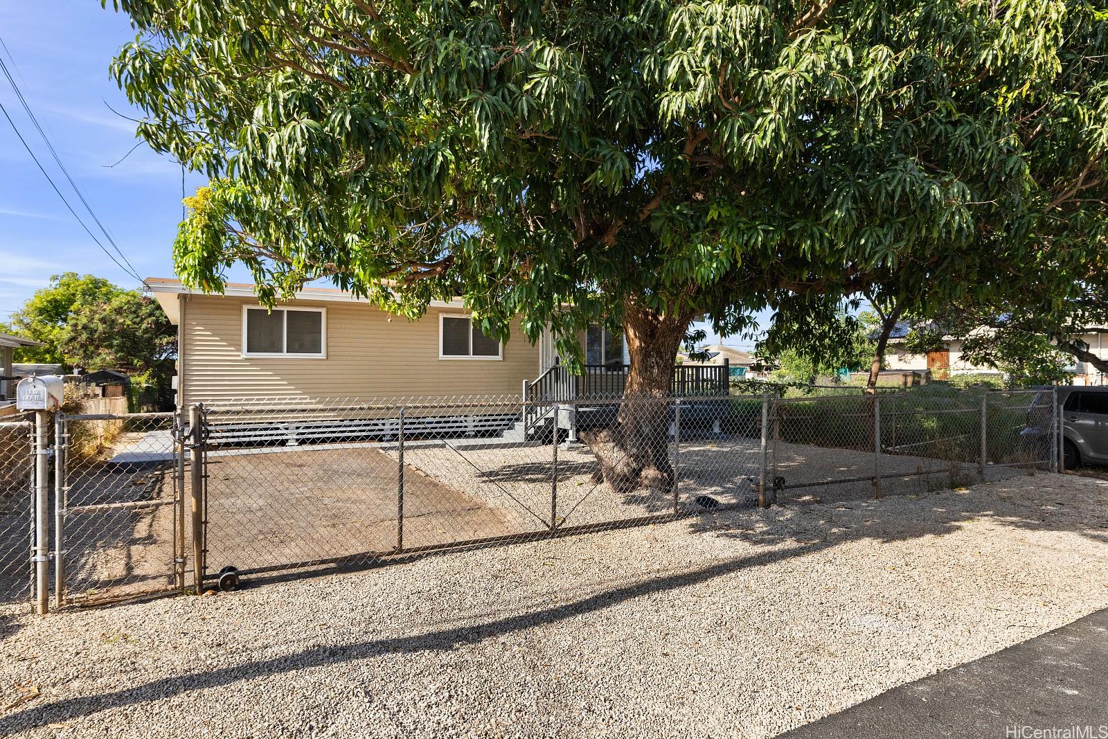 87-1885  Holomalia St Maili, Leeward home - photo 2 of 24