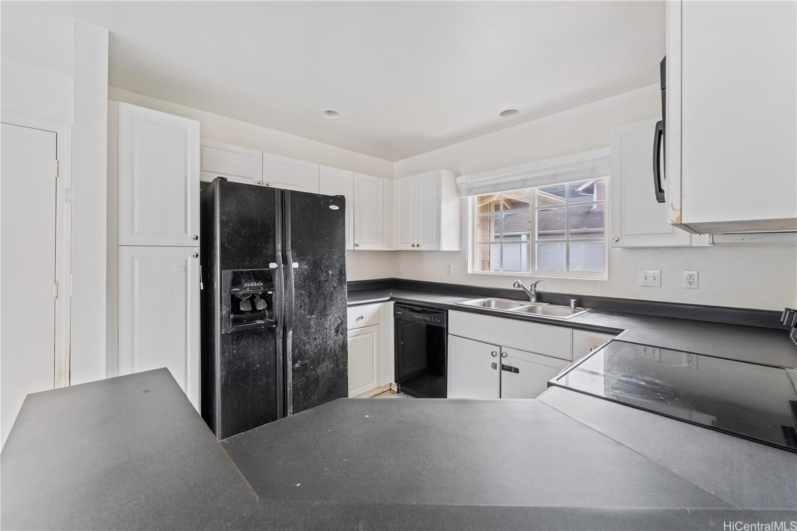 87-1976  Pakeke St Maili, Leeward home - photo 13 of 25