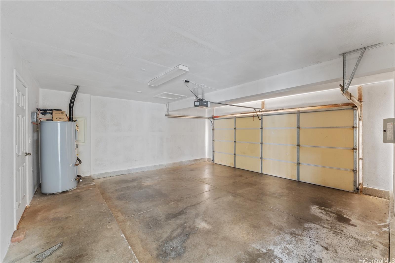 87-1976  Pakeke St Maili, Leeward home - photo 14 of 25