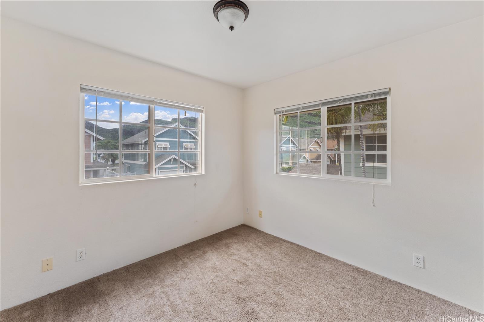 87-1976  Pakeke St Maili, Leeward home - photo 18 of 25