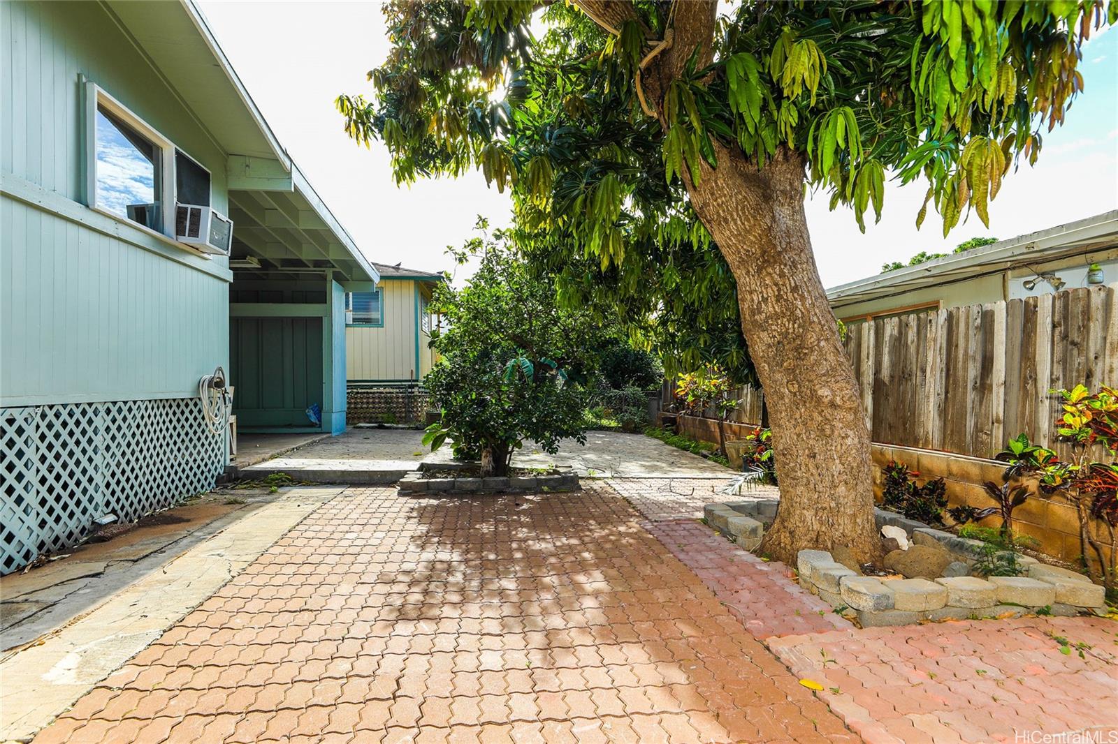 87-1977  Mohihi Street Maili, Leeward home - photo 20 of 25