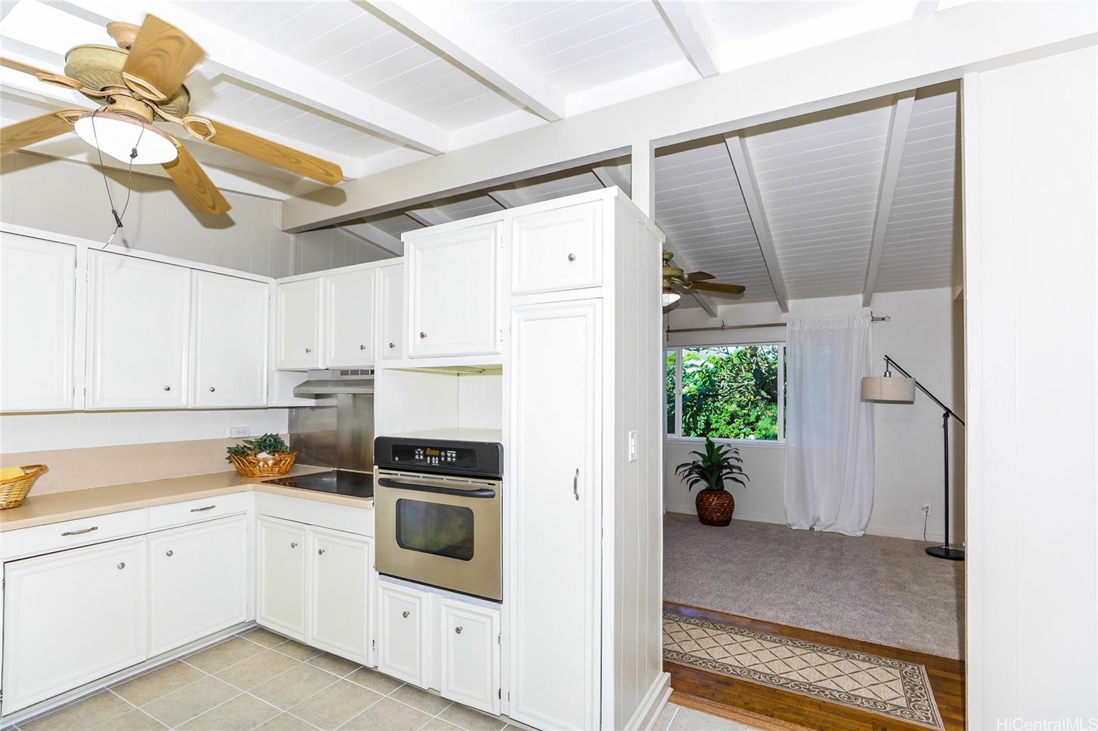 87-1977  Mohihi Street Maili, Leeward home - photo 4 of 25