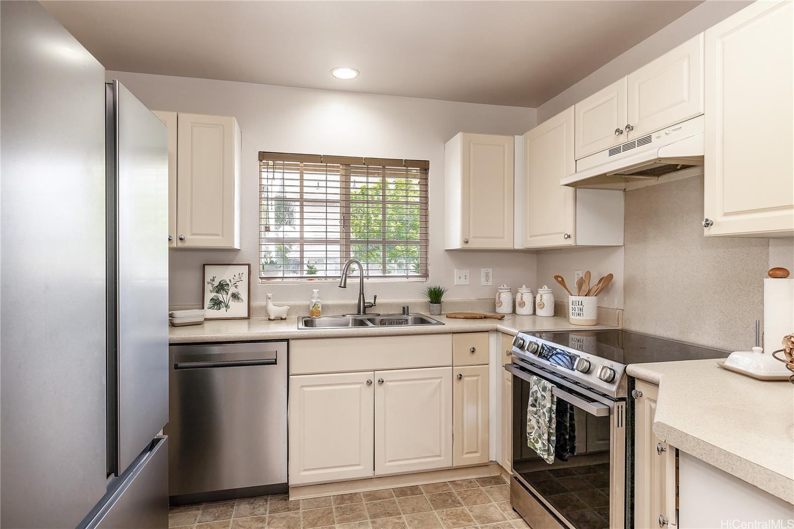 87-1980  Pakeke Street Maili, Leeward home - photo 3 of 25