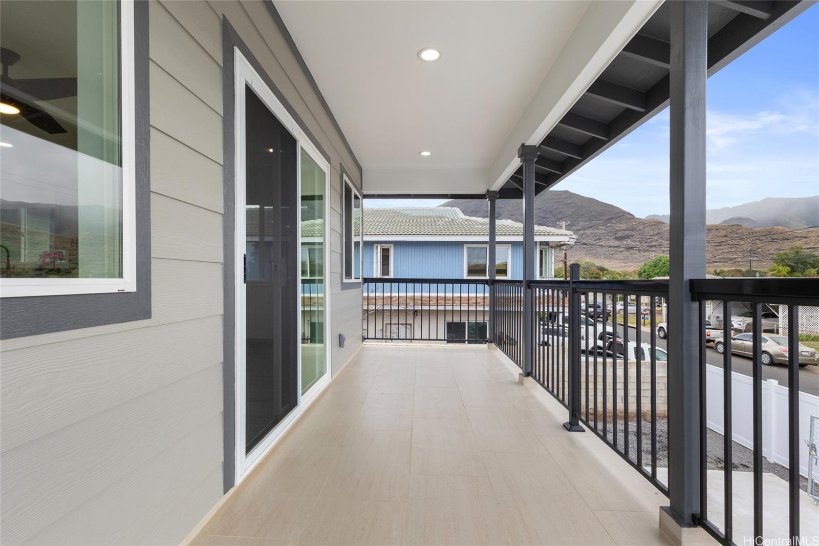 87-212  Mikana Street Maili, Leeward home - photo 6 of 23