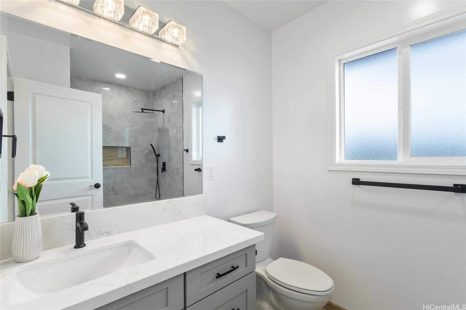 87-212  Mikana Street Maili, Leeward home - photo 9 of 23